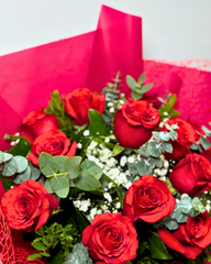 Scarlet Embrace Rose Bouquet