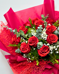 Scarlet Embrace Rose Bouquet